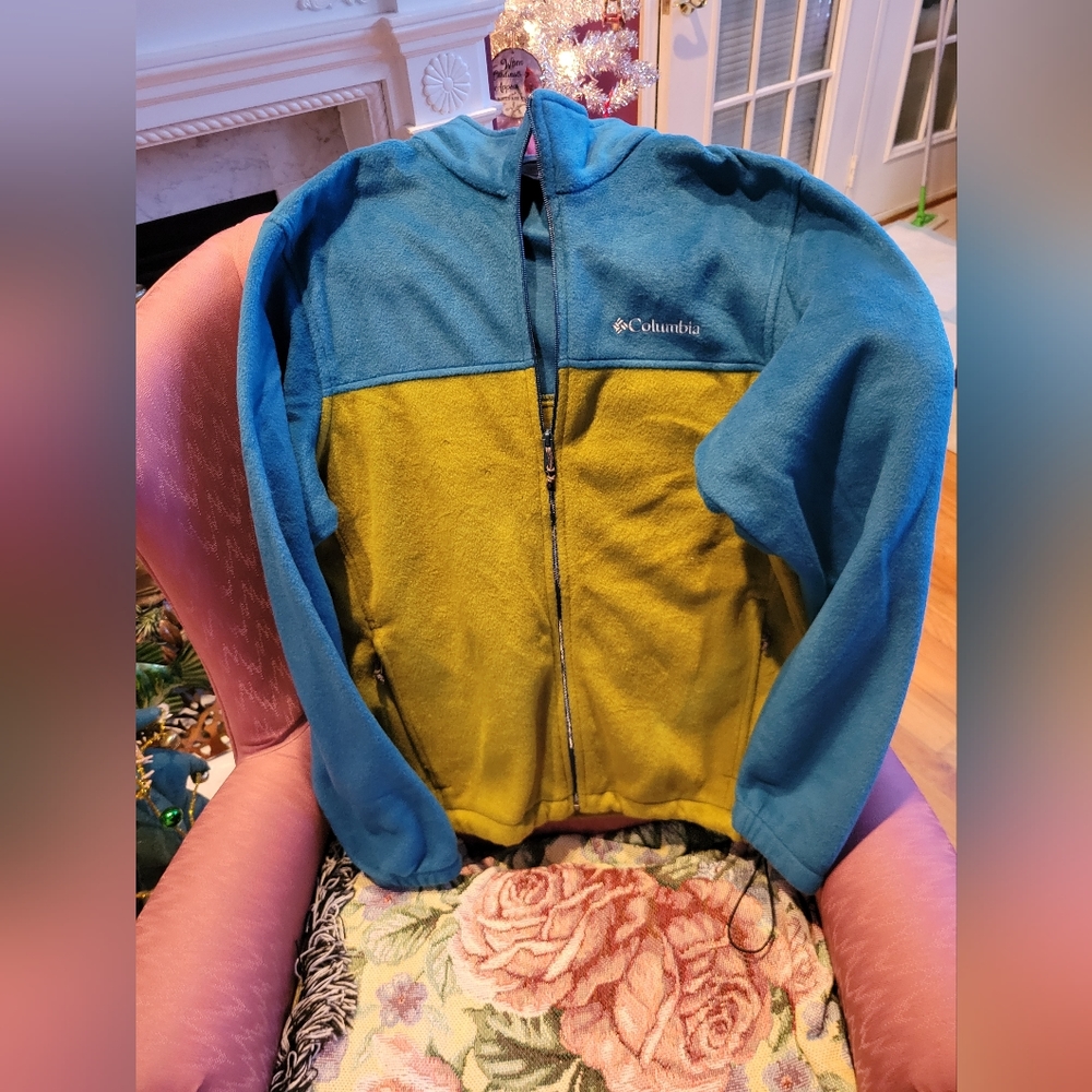 Columbia size M boys 8-12 zip up jacket